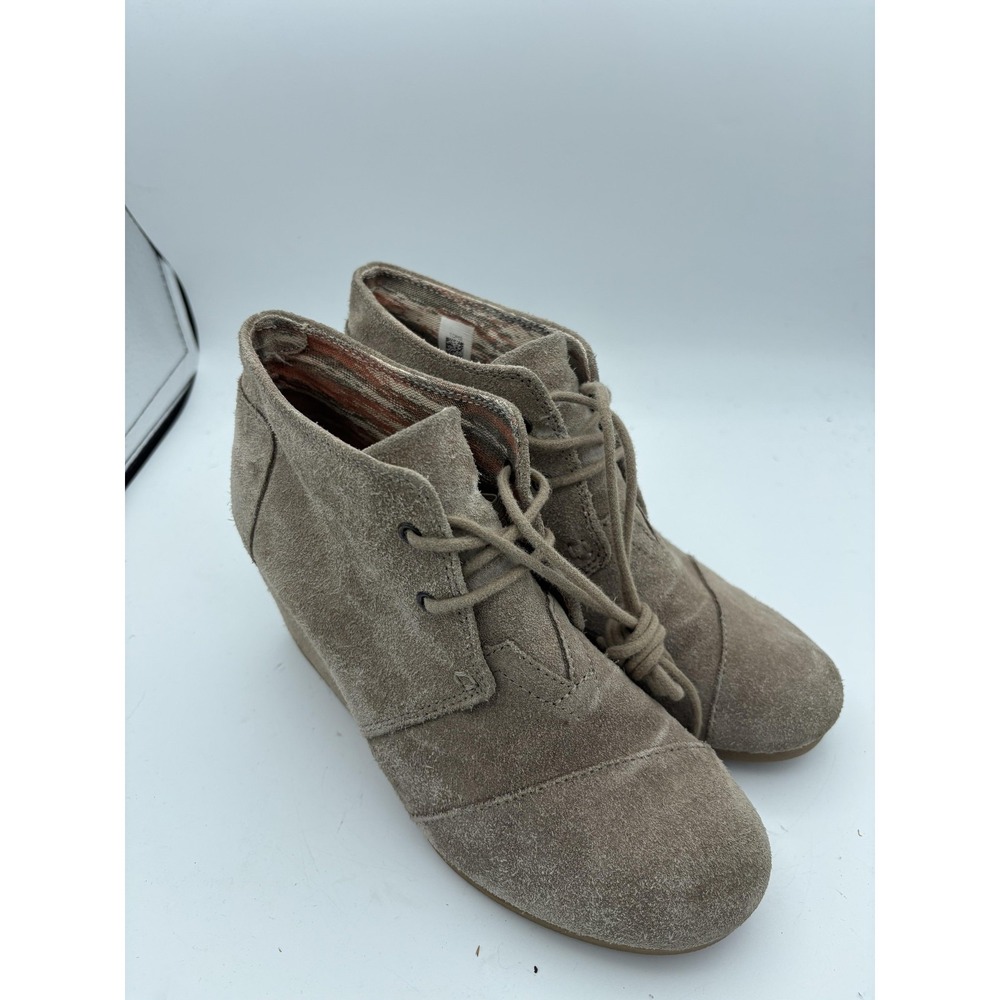 TOMS Boots Womens Size 7 Beige Suede Desert Wedge Ankle Booties Lace Up Casual